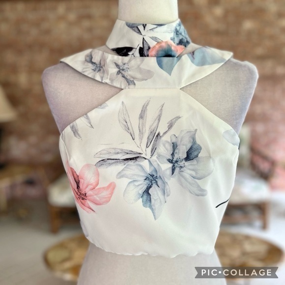 L'ATISTE Tops - L’Atiste Ivory Floral Halter Cutout Cropped High Neck  Top 8